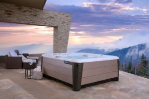 HotSpring-Highlife-Envoy-2019-Alpine White-Bronze-Lifestyle-Spa Alone-sunrise (Copy)