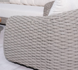 Zoom sur le cordage d'un fauteuil extérieur 4seasons gris beige